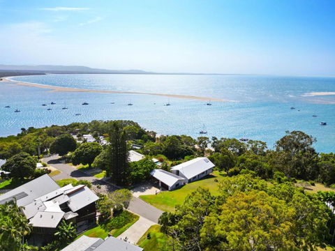 Slipaway 1770 - Foster Accommodation 0