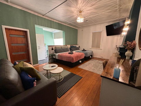 The 155 Ral Ral Avenue Stay - Foster Accommodation 2