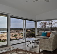 Beachside - Foster Accommodation