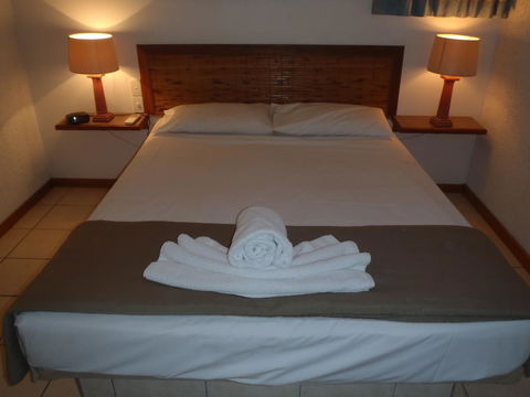Beachside Holiday Units - Foster Accommodation 3