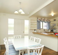 Beachwalk Cottage - Foster Accommodation