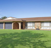 Beachway - beach access at end of street - Foster Accommodation