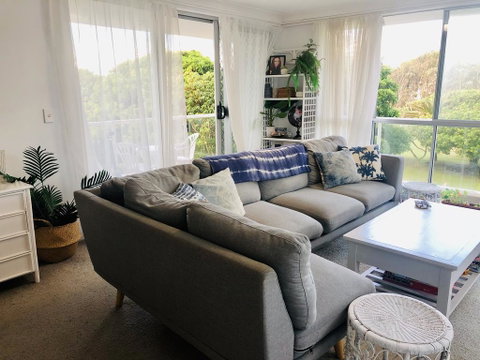 Beachy, Bright, And The Best Location On The GC! - Foster Accommodation 3