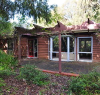 BEECHWOOD - SURF SIDE - Foster Accommodation