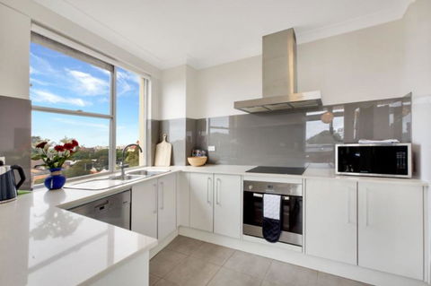 BELLEVUE BELLE - Hosted By: L'Abode Accommodation - Foster Accommodation 3