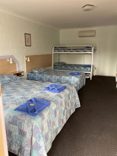 Bellview Motel - Foster Accommodation 1