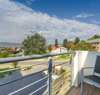 Beloka Close - Modern spacious and pet friendly accommodation - Foster Accommodation
