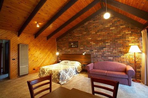 Belvoir Village Motel & Apartments Wodonga - Foster Accommodation 3