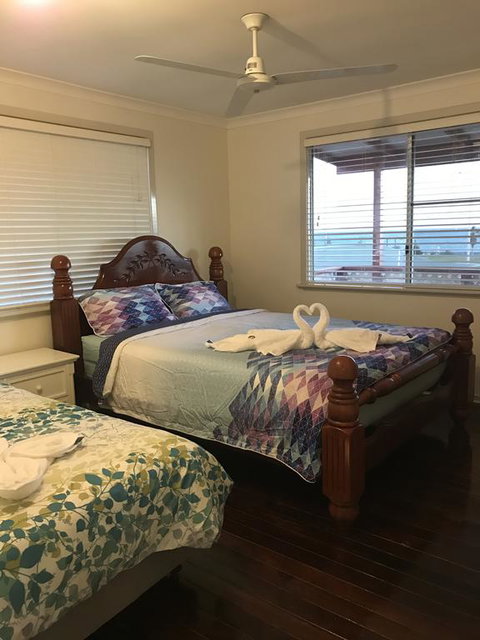 Best Beach Villa - Foster Accommodation 2