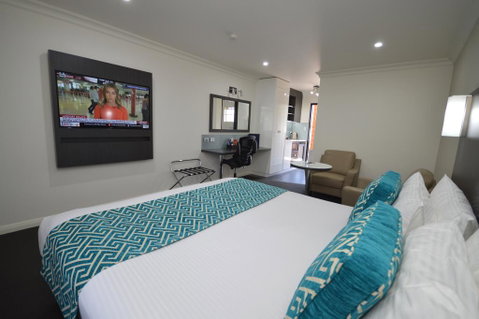 Best Western Bluegum Motel - Foster Accommodation 0