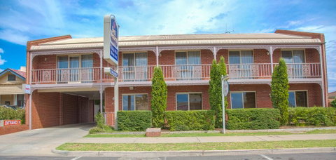 BEST WESTERN Burke And Wills Motor Inn - Foster Accommodation 3