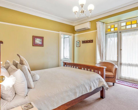 Bethany Manor Bed & Breakfast - Foster Accommodation 1