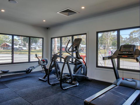 BIG4 Sandstone Point Holiday Resort - Foster Accommodation 1
