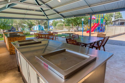 BIG4 Shepparton Park Lane Holiday Park - Foster Accommodation 2