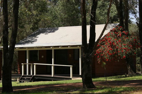 BIG4 Taunton Farm - Foster Accommodation 1