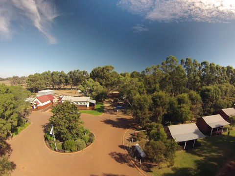 BIG4 Taunton Farm - Foster Accommodation 2