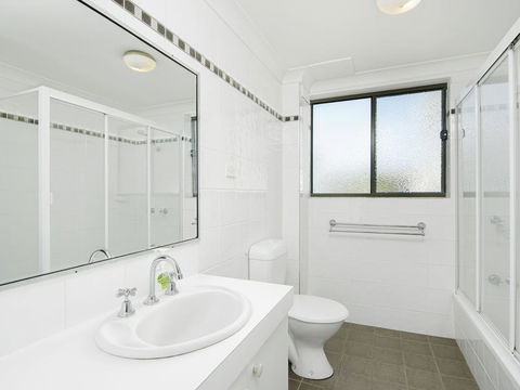 BILINGA GARDENS, UNIT 7 - Foster Accommodation 1