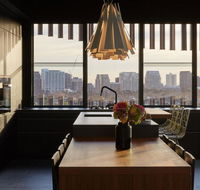 Birdcage Penthouse Luxury Melbourne Ultra Modern Industrial Chic - Foster Accommodation