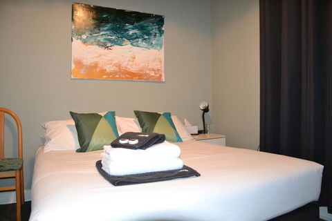 Black Diamond Lodge - Foster Accommodation 3