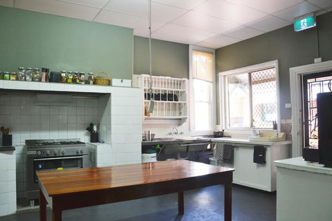 Black Diamond Lodge - Foster Accommodation 1