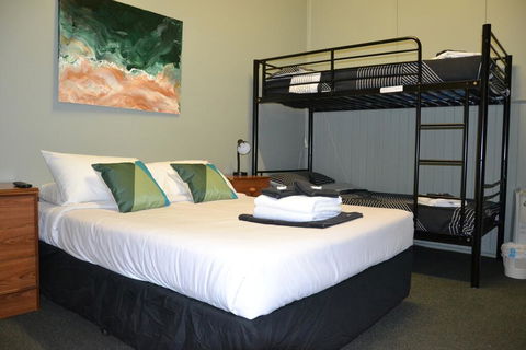 Black Diamond Lodge - Foster Accommodation 2
