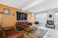 Black Dolphin Waterfront Apartment