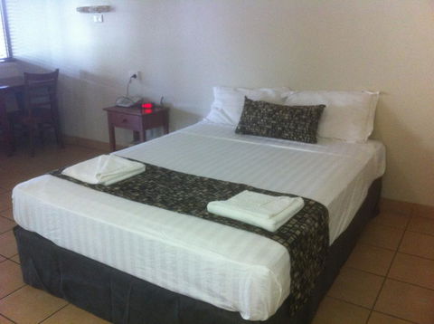 Black Nugget Hotel Motel - Foster Accommodation 1