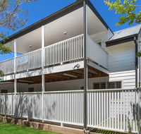 Blake Loft on Manning - 500 metres to two beaches - Foster Accommodation