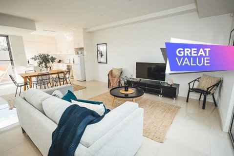 Blue Gum On First Ave - CBD Fringe, WiFi, Netflix - Foster Accommodation 0