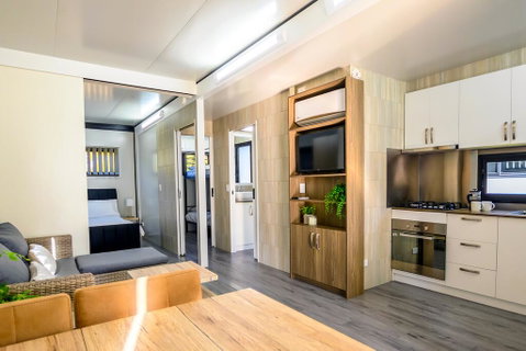Blue Sapphire Village - Foster Accommodation 2