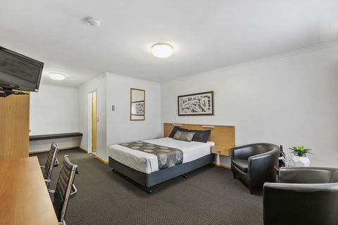 Blue Shades Motel - Foster Accommodation 2