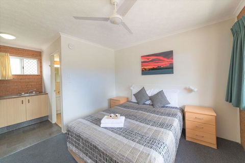 Blue Waters Motel - Foster Accommodation 3