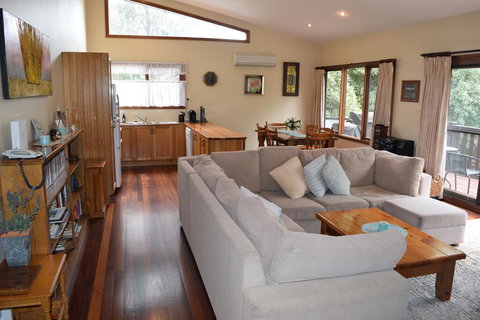 Bluebell Cottage - Foster Accommodation 2
