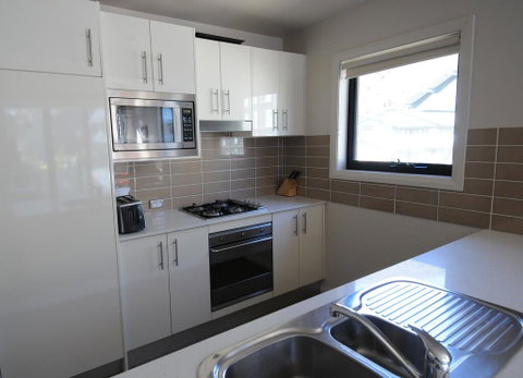 Blues Air 3 - Foster Accommodation 1