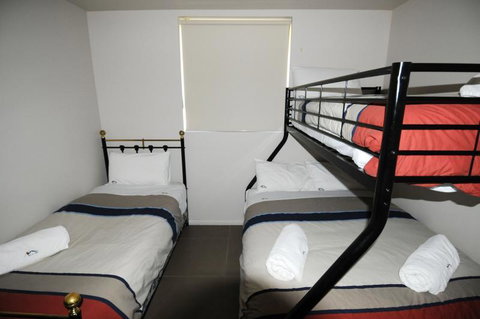 Blues Air 3A - Foster Accommodation 2