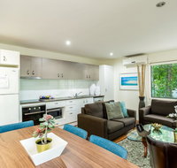 Bluewater 1 - Rainbow Shores Amazing Location Easy Walk To Beach Pool Aircon Outdoor spa - Foster Accommodation