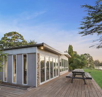 Bluff View River House - Stunning Riverfront