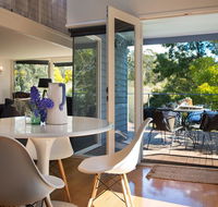 Boatshed Villa Green Door - Foster Accommodation