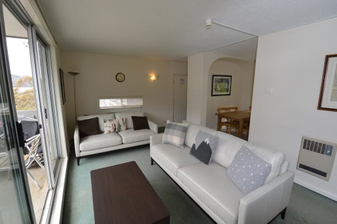 Bobuck 3B - Foster Accommodation 0