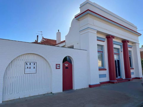 The Merredin Treasury Cottage - Foster Accommodation 3