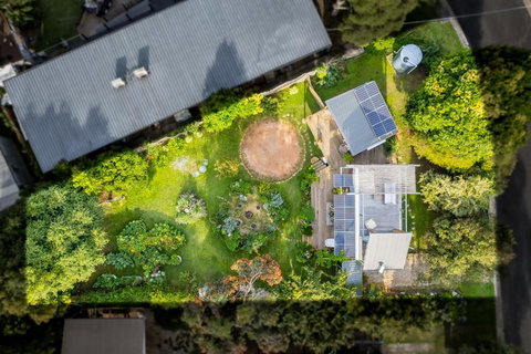 The Secret Garden - Alpine Retreat - Foster Accommodation 0