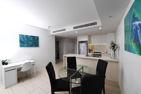 WATERFRONT DARWIN TROPICAL GEM - Foster Accommodation 2