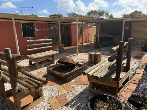 Woody House - Foster Accommodation 3