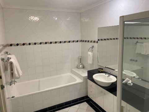 Xanadu Resort - Foster Accommodation 2