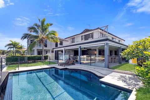 YALLA24-Luxury Resort Style Home - Foster Accommodation 0