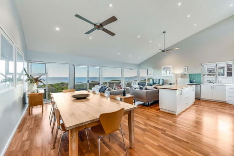 A Surfers Paradise At Chiton Rocks Pets Welcome - Foster Accommodation 4