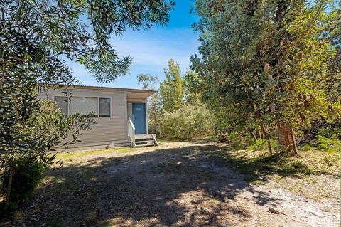 Amphion - Waterfront Retreat - Foster Accommodation 2