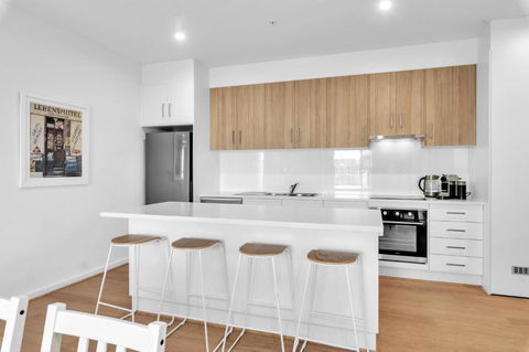 Flinders Corporate Extended Stays 8 -12 Weeks - Foster Accommodation 2
