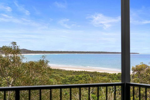 YARABIN - Luxury Home With Ocean Views - Foster Accommodation 1