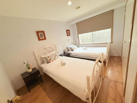 YF Home Sweet Home - Foster Accommodation 1